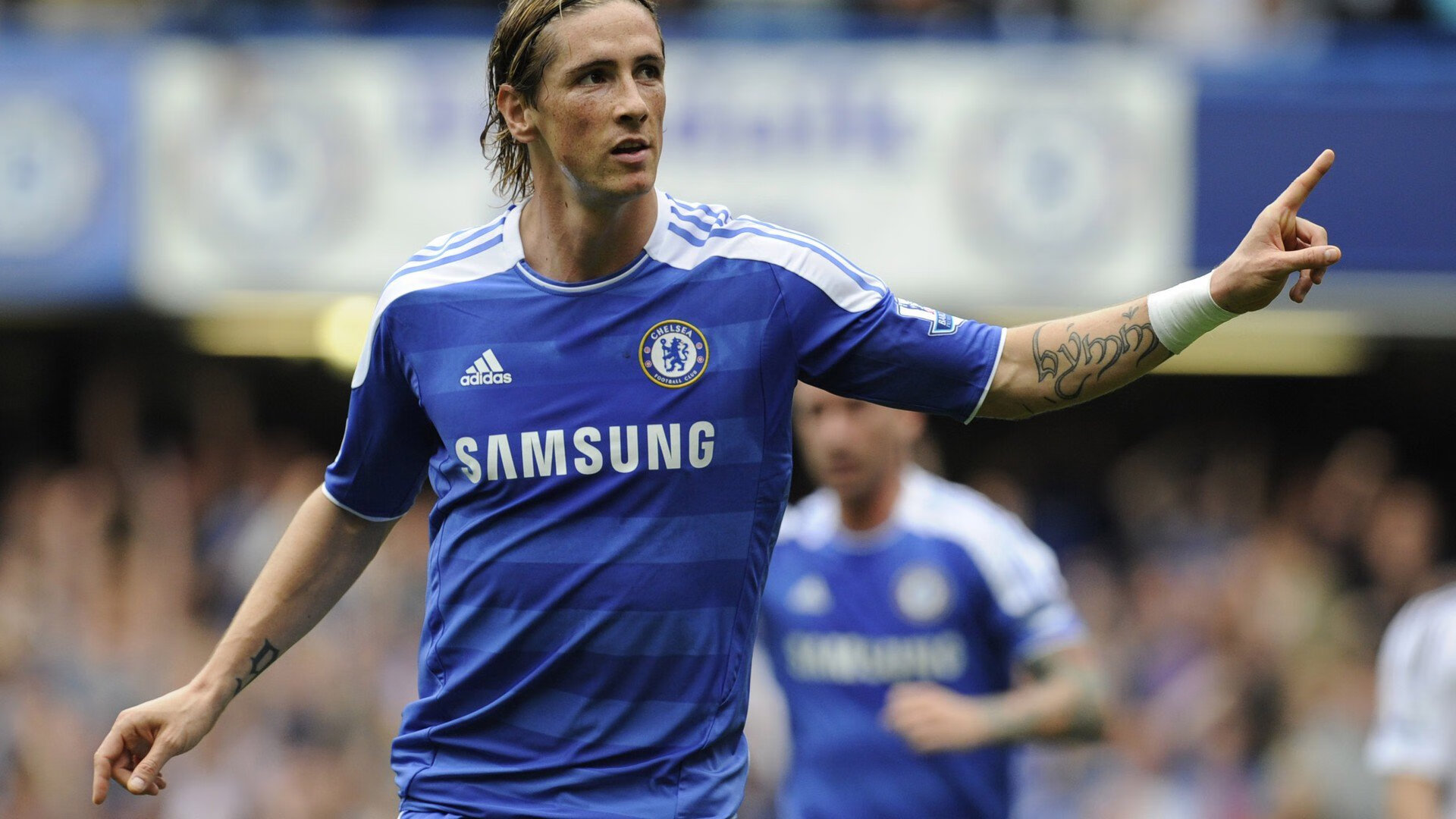 田径赛场焦点！巴西队对阵英格兰队，历史性突破，球队首次挺进决赛